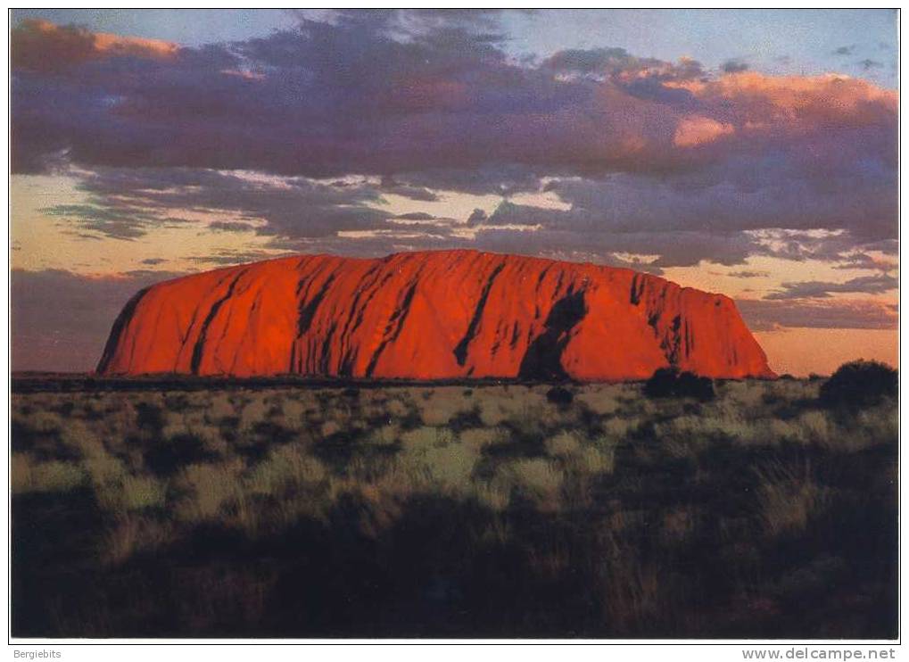 1995 Australia Picture Postcard Of Ayers Rock At Sunset, Mailed From Alice Springs - Covers & Documents