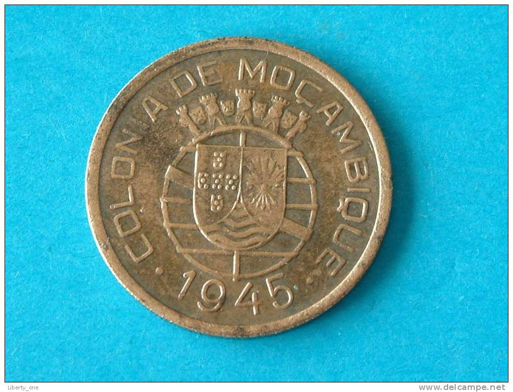 50 CENTAVOS 1945 / KM 73 ( For Grade, Please See Photo ) !! - Mosambik