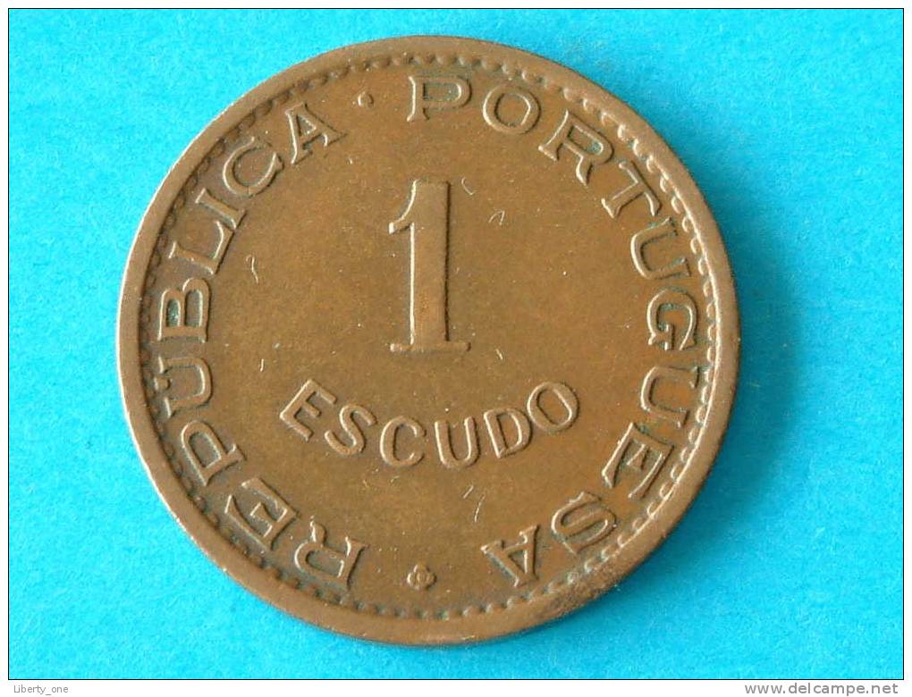 1 ESCUDO 1957 / KM 82 ( For Grade, Please See Photo ) !! - Mozambique