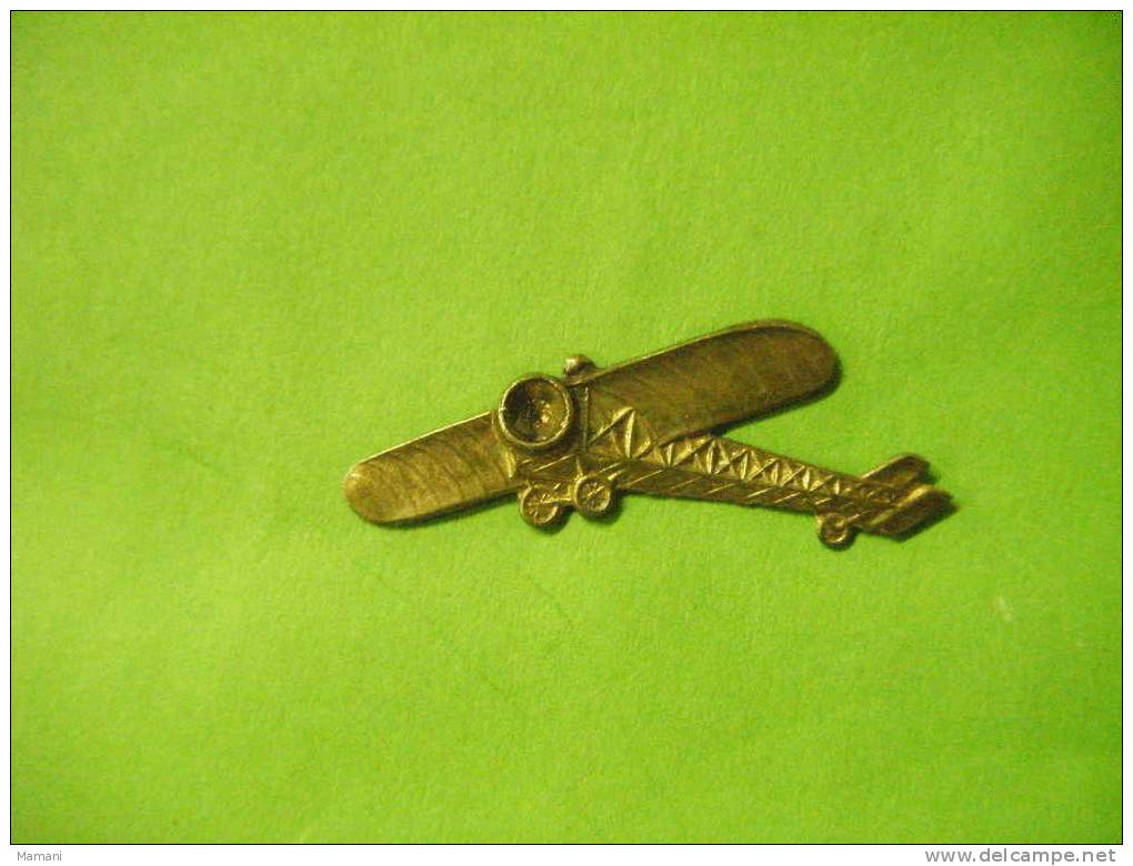 Petit Avion Largeur Totale 2.5cm -insigne -sans Le Systeme D'attache - Autres & Non Classés