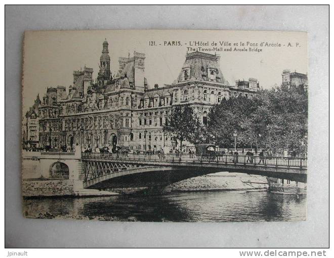 PARIS - L'Hôtel De Ville Et Le Pont D'Arcole (animée) - The River Seine And Its Banks