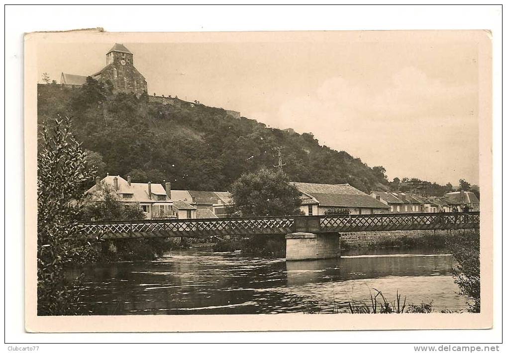 Dun-sur-Meuse (55) : La Passerelle Et Les Bords De La Meuse En 1935. - Dun Sur Meuse