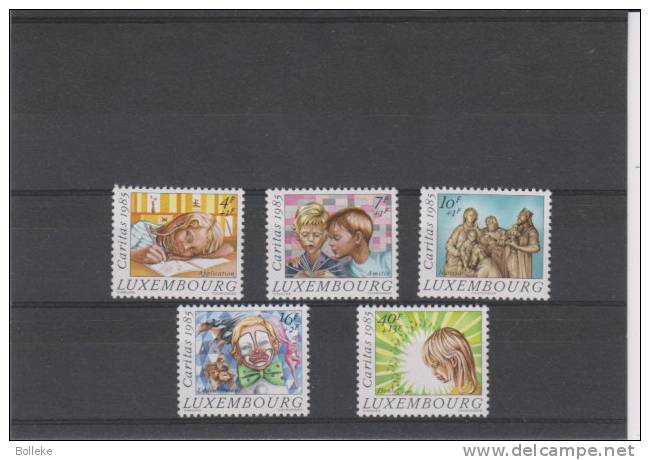 Luxembourg - Yvert 1088 / 92  XX - Caritas 1985 - Enfants - Clowns - Valeur 17,50 Euros - Neufs