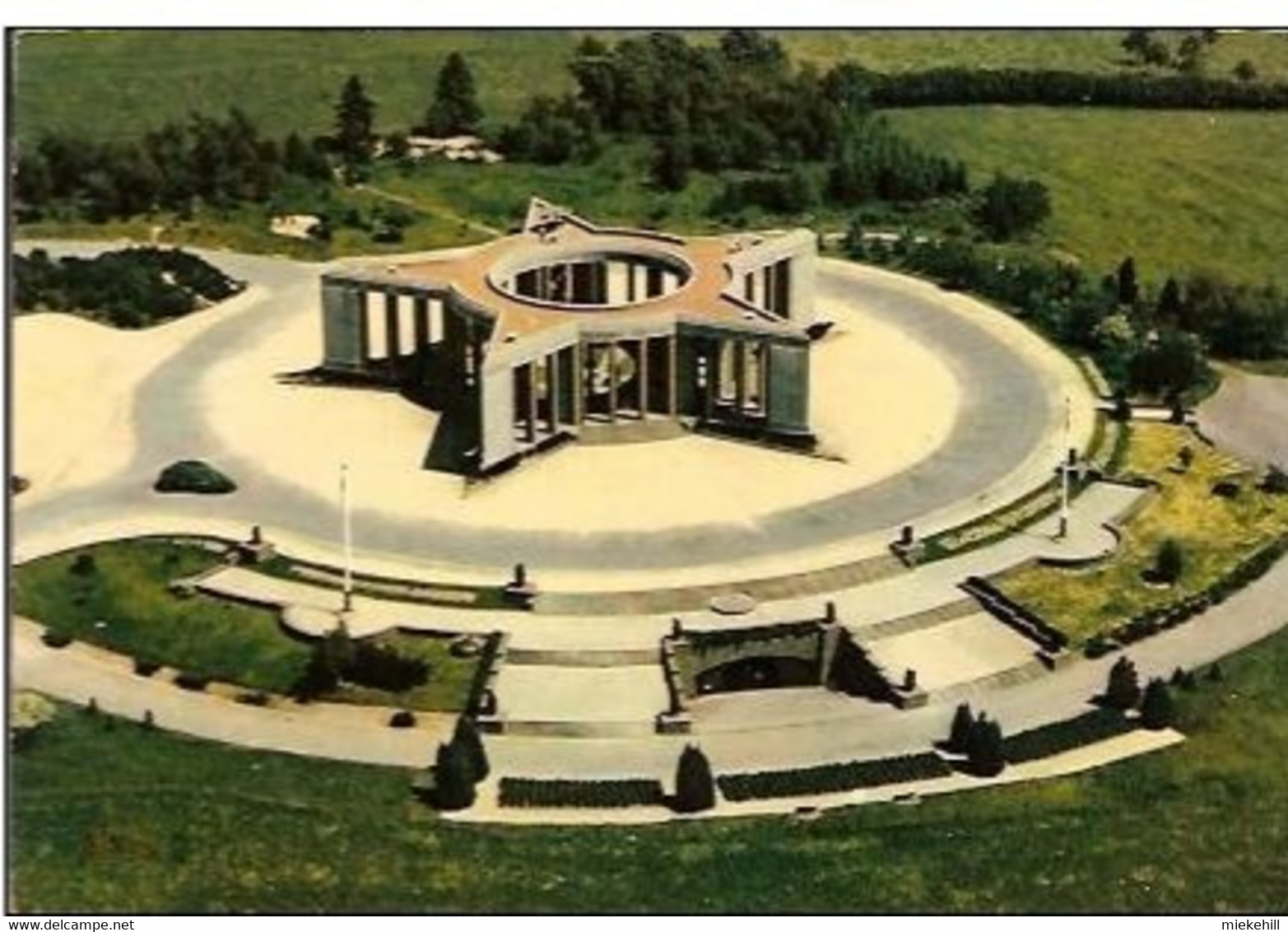 BASTOGNE-BATAILLE DES ARDENNES-MEMORIAL-MARDASSON-MOSAIQUES DE FERNAND LEGER- Guerre1940/1945-military - Bastogne