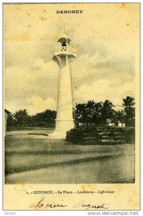 DAHOMEY .COTONOU . LE PHARE .   (carte Coupée  VOIR SCAN  ) - Dahomey