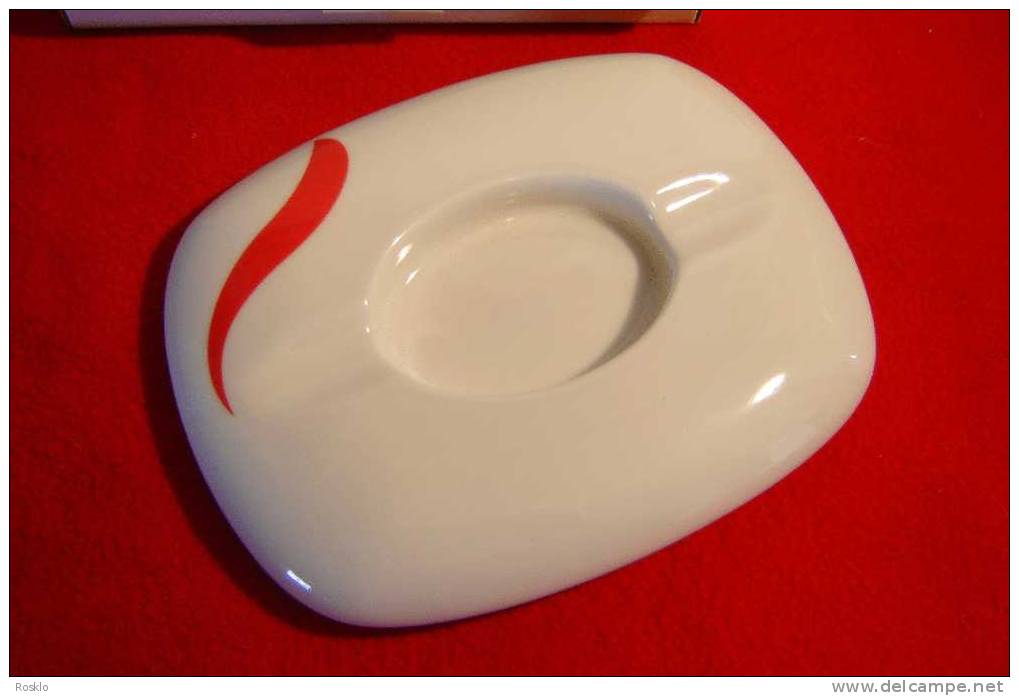 CENDRIER POUR CIGARE / PORCELAINE DE CREATEUR  VAVRO / NEUF EN BOITE - Porcelain