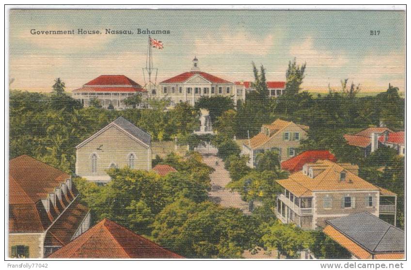 BAHAMAS - NASSAU - GOVERNMENT HOUSE - HOMES IN FOREGROUND - Bahamas