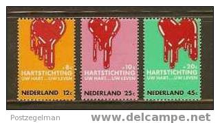 NEDERLAND 1970 Mint Hinged Stamp(s) Heart Health 975-977 #2002 - Unused Stamps