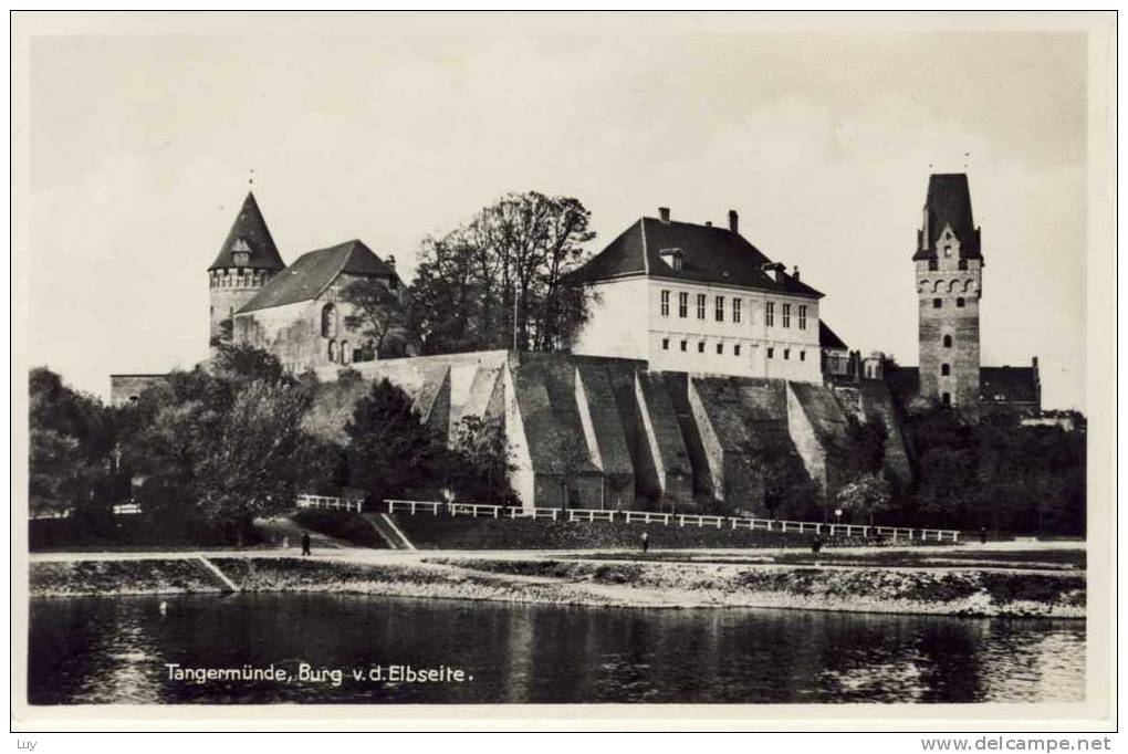 TANGERMÜNDE, Burg Von Der Elbseite - Tangermuende