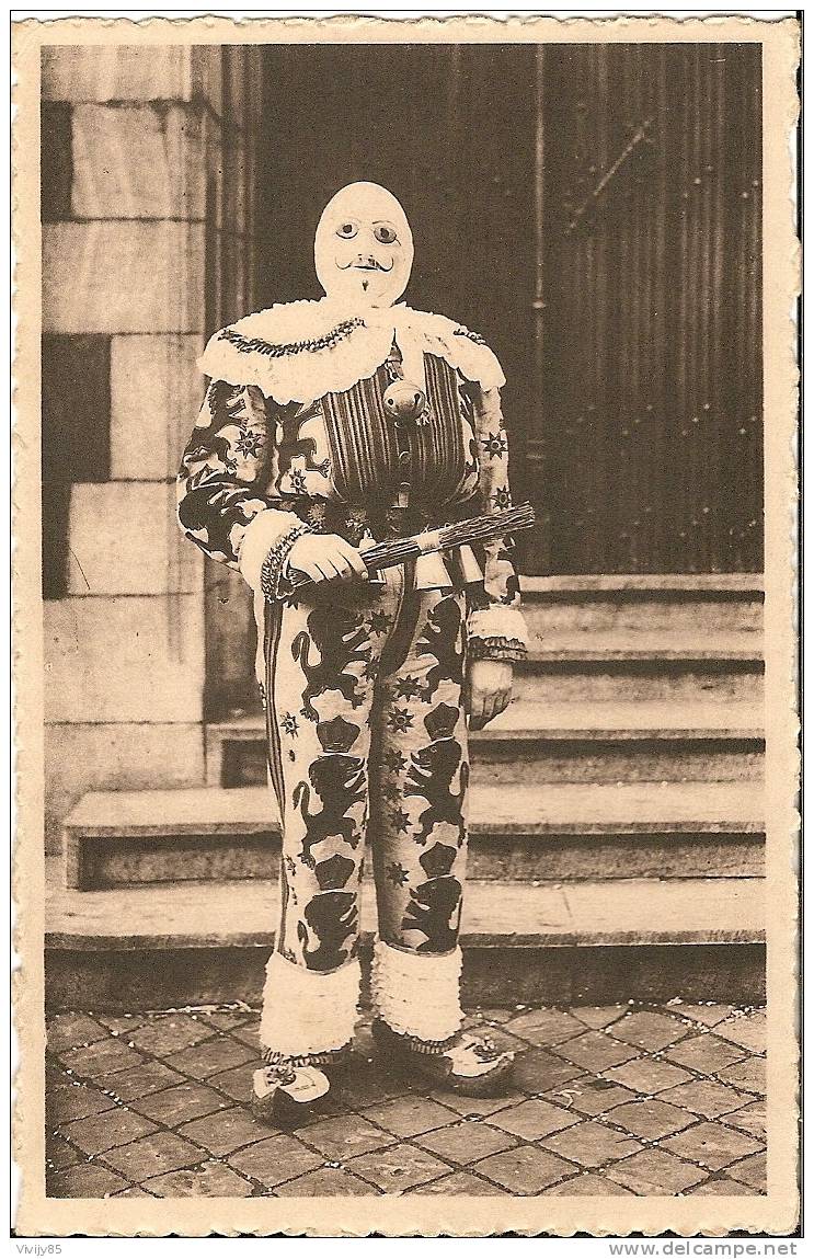 BELGIQUE - ESTINNES AU MONT -Belle Carte Du Carnaval De BINCHE . Gilles En Tenue . - Estinnes