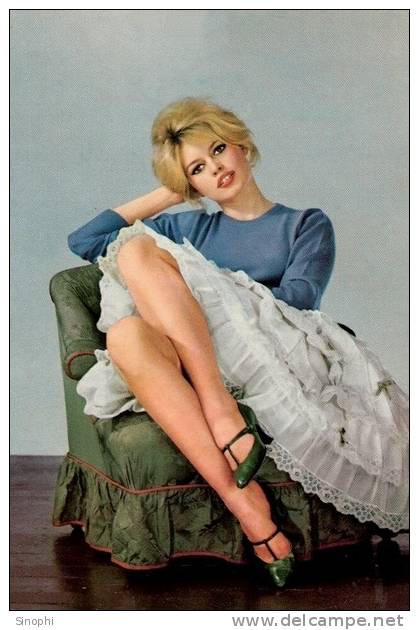 E-10zc/Bb 24^^  Actress  Brigitte Bardot , ( Postal Stationery , Articles Postaux ) - Actors