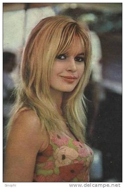 E-10zc/Bb 32^^  Actress  Brigitte Bardot , ( Postal Stationery , Articles Postaux ) - Schauspieler