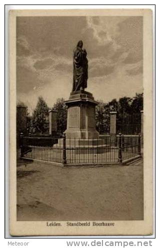 Leiden - Standbeeld Boerhaave - Leiden