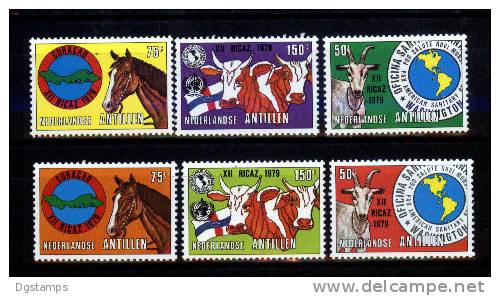 Antillas Holandesas 1979 YT575-77 + Sellos De BF9  ** Conferencia Sudamericana De Sanidad Animal. Caballo, Vacas, Cabra - Cows