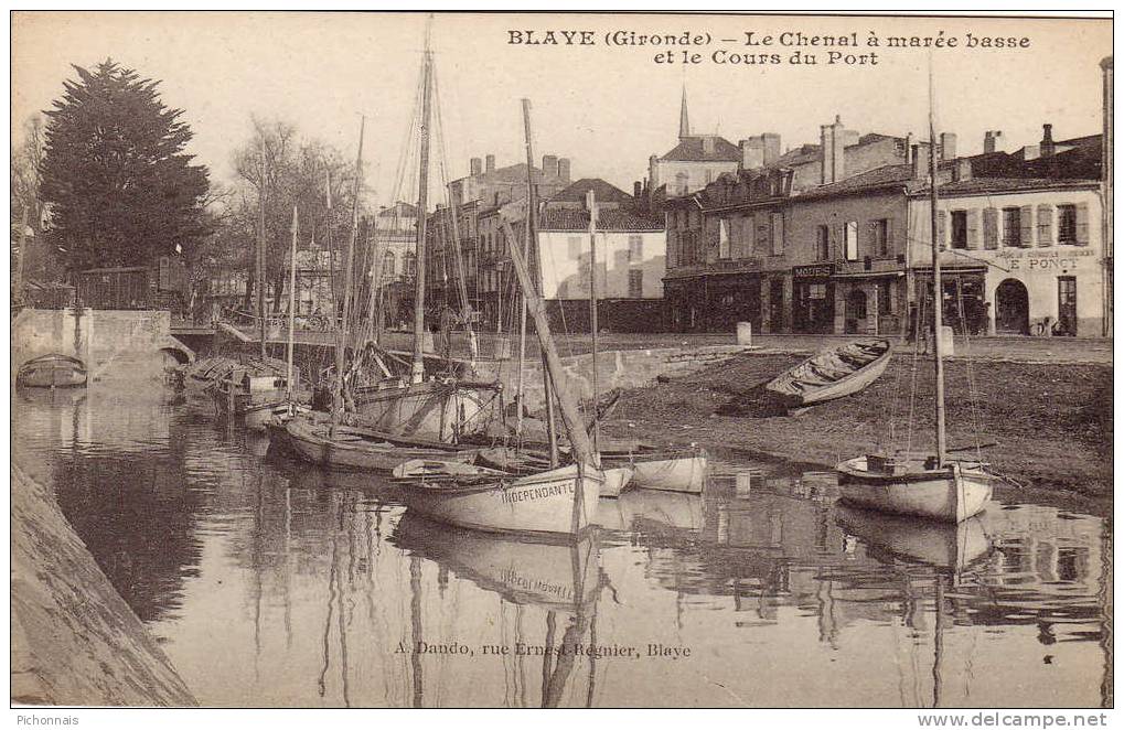 33 BLAYE   Le Chenal à Marée Basse Et Le Cours Du Port Barques - Blaye