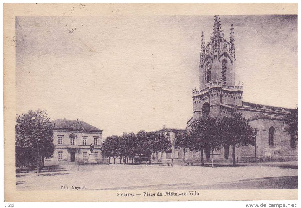 FEURS.  Place De L'Hotel-de-Ville. - Feurs