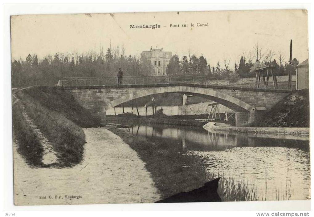 MONTARGIS - Pont Sur Le Canal - Montargis