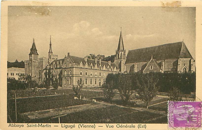 86 - Abbaye Saint-Martin - LIGUGE - Vue Générale (Est) (Imp. St-Martin, Ligugé) - Autres & Non Classés