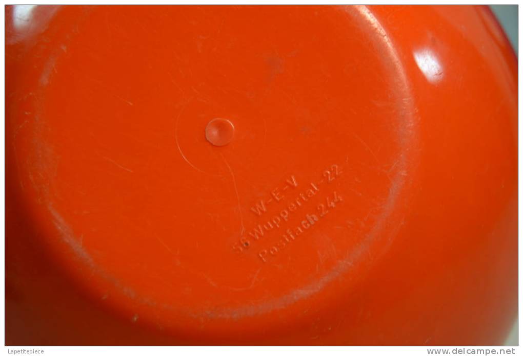 2 Suspensions Boule En Plastique Orange Et Bleu, Deco Design Années 1960 - 1970. W-E-V 56 WUPPERTAL 22  POSTFACH 244 - Altri & Non Classificati