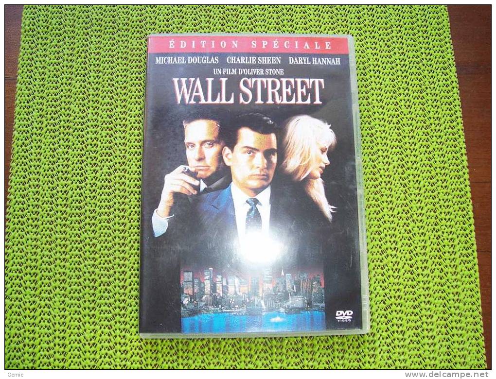 WALL  STREET  DE OLIVER STONE  AVEC MICHAEL DOUGLAS + CHARLIE SHEEN ++++++ - Dramma