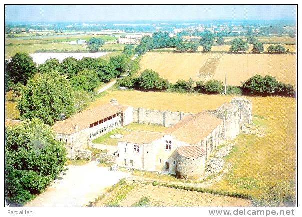 85.   LES HERBIERS.  VUE GENERALE AERIENNE. - Les Herbiers