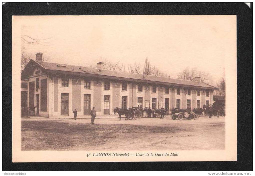 FRANCE 33 CPA LANGON (GIRONDE) No.36 COUR DE LA GARE DU MIDI (ATTELAGE CHEVAUX ET ANIMATION PP) - Langon