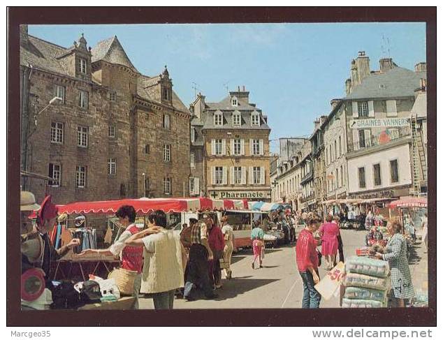 Landerneau Jour De Marché Au Centre Ville édit.le Doaré N° CT 2787 Animée - Landerneau