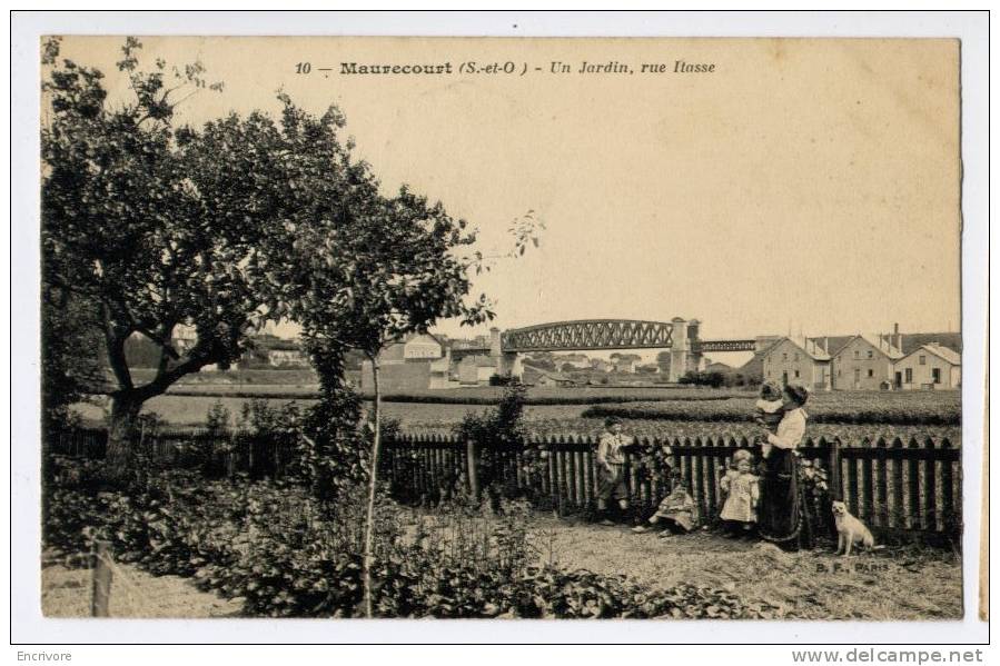 Cpa MAURECOURT Un Jardin Rue Itasse Famille à La Pose - 10 - Maurecourt