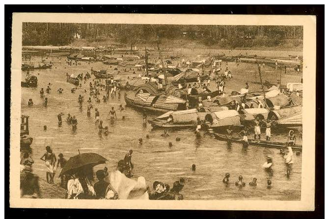 BAIN Expiatoire Dans Un Fleuve Sacré. QUILON KOLLAM. - India