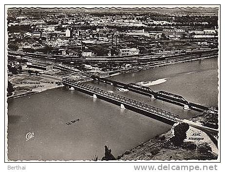 CPM 67 STRASBOURG - Les Nouveaux Ponts Du Rhin - Vue Aerienne - Strasbourg