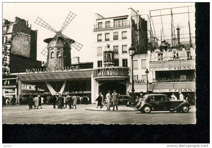 MOULIN ROUGE PLACE BLANCHE AVEC SON ANIMATION BEAU PLAN CITROEN TRACTION REF 7256 - Kabarett