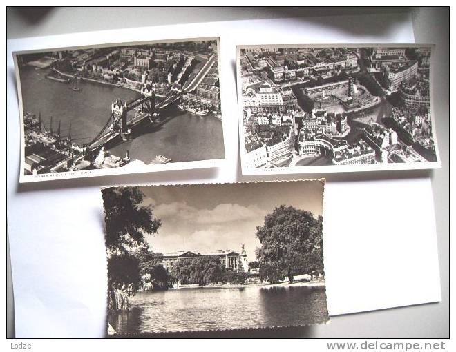 Engeland England London  Lot Set Of 3 Nice Postcards With Also Aerial Views - 5 - 99 Postcards