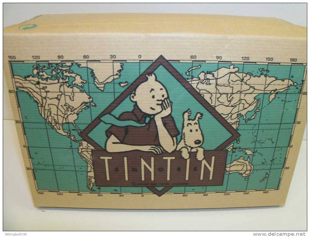 TINTIN. BOÎTE A CHAUSSURES PUB DISTRIBUEE PAR CHAUSSLAND AVEC TINTIN ET MILOU. Hergé 1992. Tintin Licensing. TRES RARE ! - Werbeobjekte