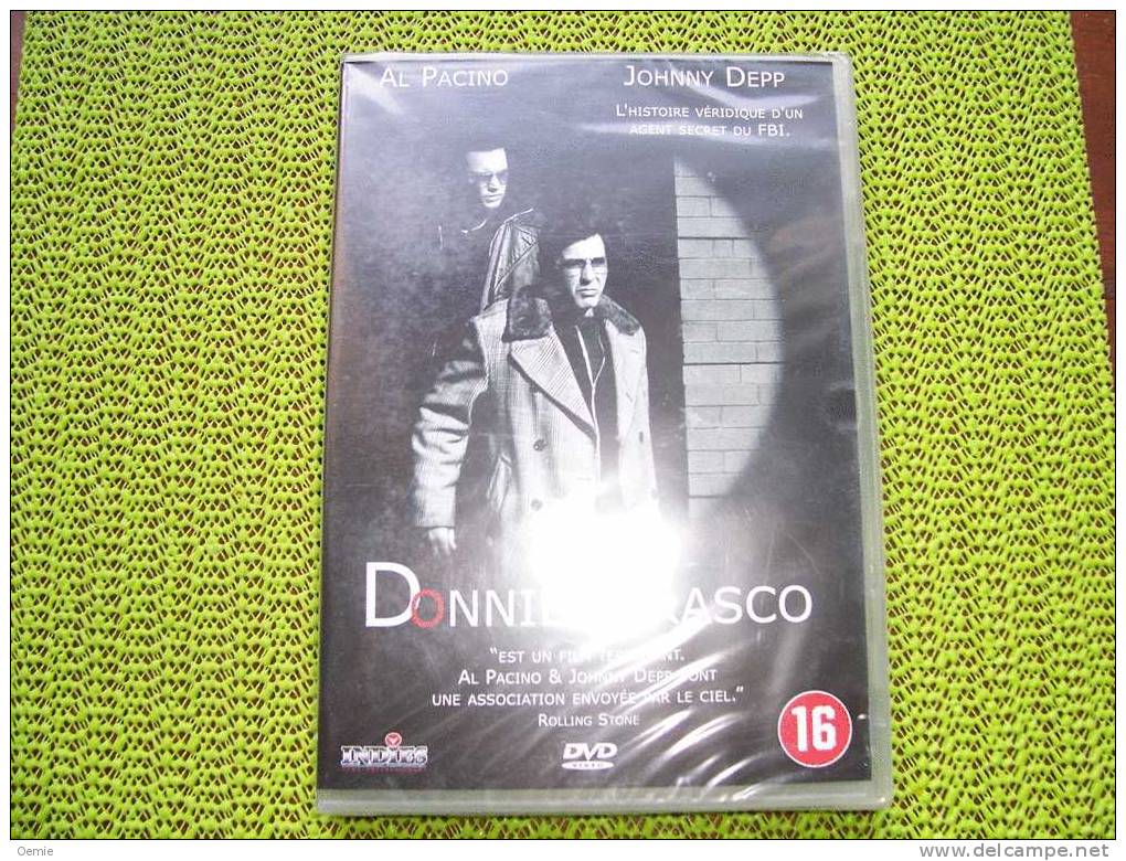 DONNIE  BRASCO  AVEC AL PACINO  ET JOHNNY DEPP - Krimis & Thriller