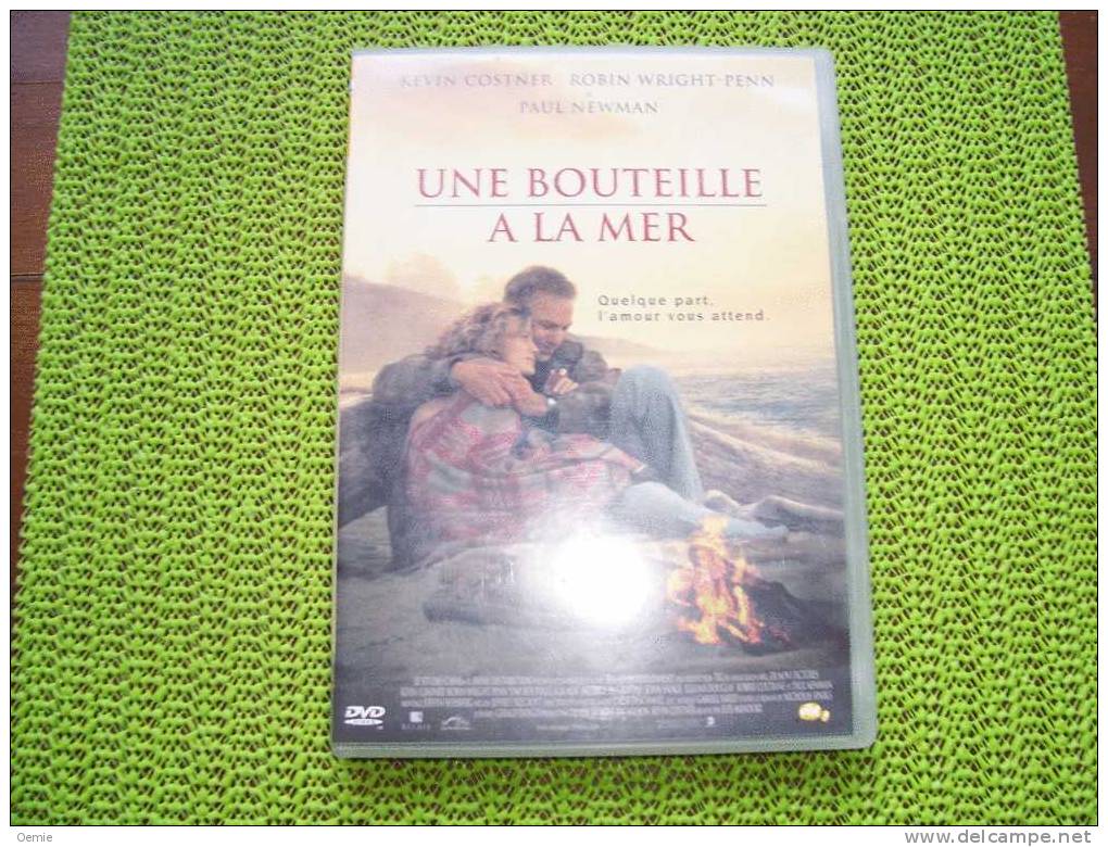 UNE BOUTEILLE A LA MER AVEC KEVIN COSTNER ET ROBIN WRIGHT PENN + PAUL NEWMAN - Romantic