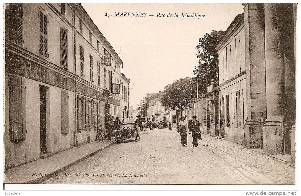 17   MARENNES  -  Rue De La Republique - Marennes
