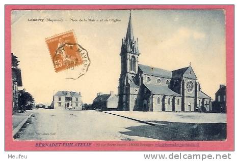 Landivy (Mayenne) - Place De La Mairie Et De L´Eglise - Landivy