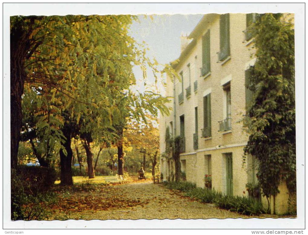 Q8 - VILLEJUIF - Maison De Repos "des Peupliers" (jolie Carte Grand Format De 1967) - Scan Du Verso - Villejuif