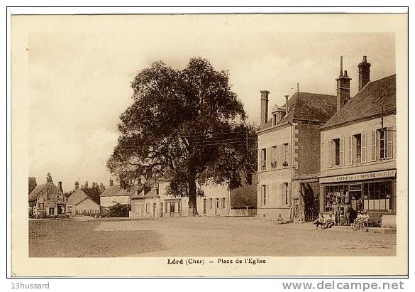 Carte Postale Ancienne Léré - Place De L'Eglise - Lere