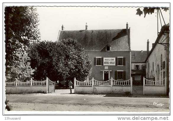 Carte Postale Léré - Hôtel De Ville - Mairie - Lere