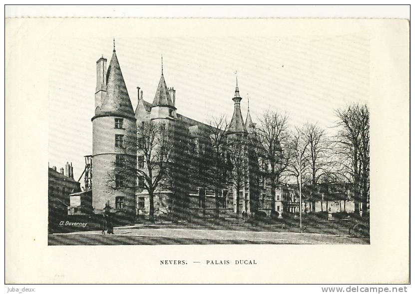 Nevers .  Palais Ducal .   Animé .  Photo De Cl. Duvernay . - Nevers