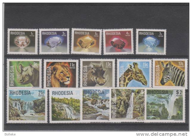 Animaux - Félins - Giraffe - Zèbres - Rhinocèros - Rhodesie - Yvert 300 / 14 ** - Pierres Précieuses - Cascades D´eaux - Rhinocéros