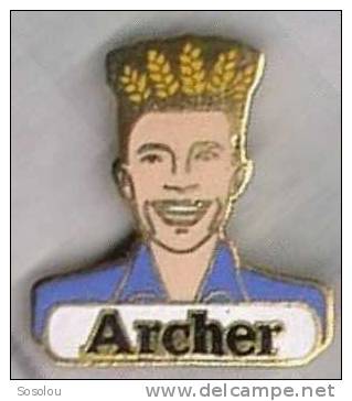 Archer, L'homme Avec La Couronne - Personnes Célèbres