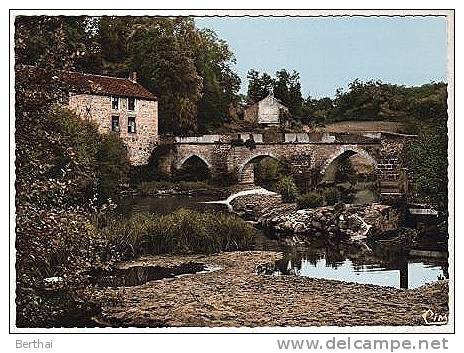CPM 87 BESSINES SUR GARTEMPE - Le Vieux Pont - Bessines Sur Gartempe