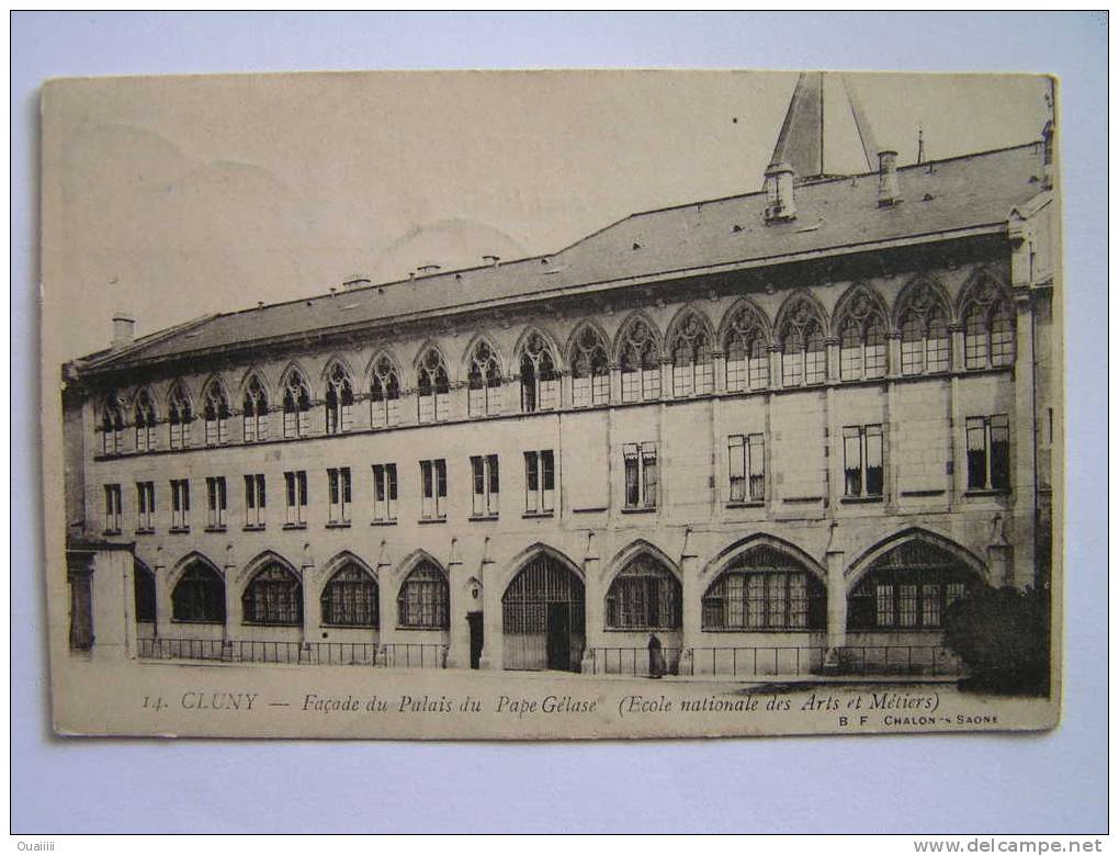 Cpa, Belle Vue, Cluny, Façade Du Palais Du Pape Gélase (école Des Arts Et Métiers) - Cluny