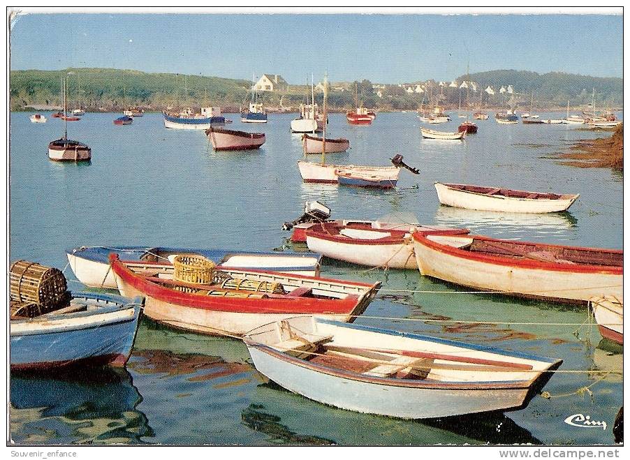 CP Le Conquet Le Port 29 Finistère Bateaux Barques Casiers à Crabes Homards - Le Conquet