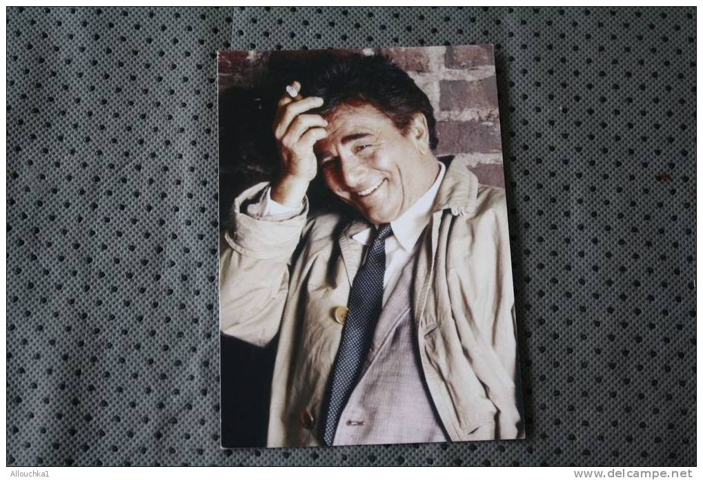 CPM DE COLOMBO PETER FALK  SA FEMME SON IMPER ET SA FAMEUSE 403 PEUGEOT SPECTACLE SERIE TV TELEVISION ARTISTE COMEDIEN - TV Series