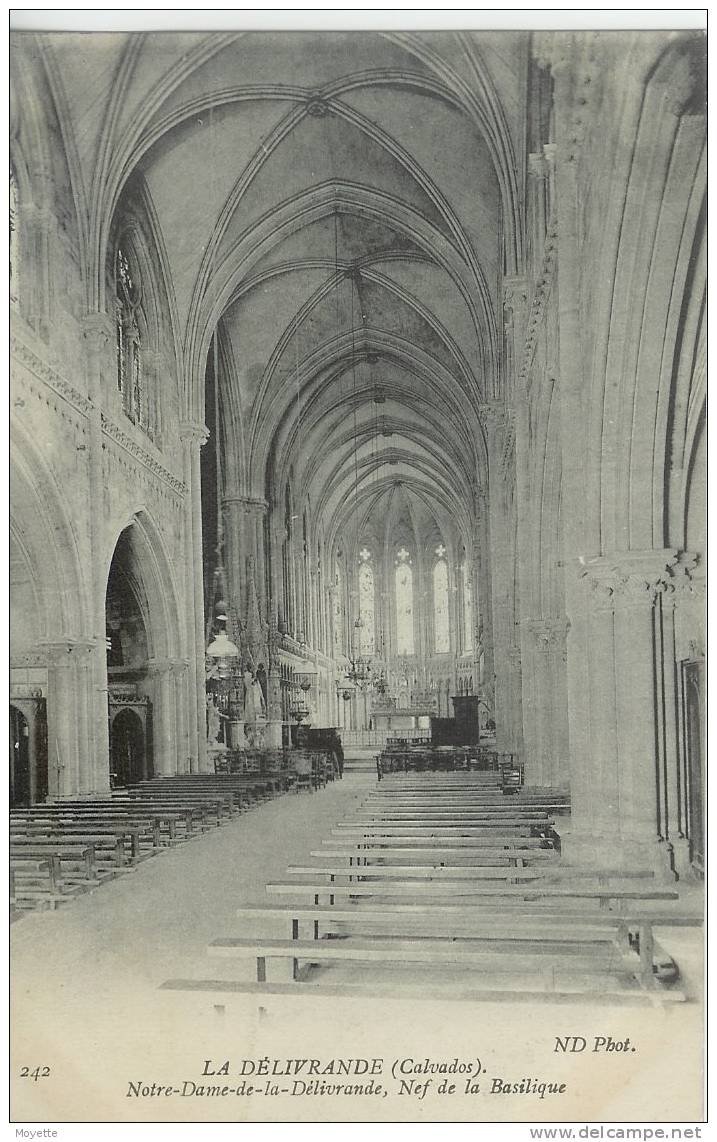 CPA-14-CALVADOS-LA DÉLIVRANDE-NOTRE-DAME-de-la-DÉLIVRANDE-NEF DE LA BASILIQUE - La Delivrande