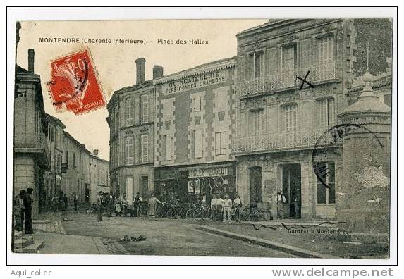 MONTENDRE  17 CHARENTE MARITIME  PLACE DES HALLES - Montendre