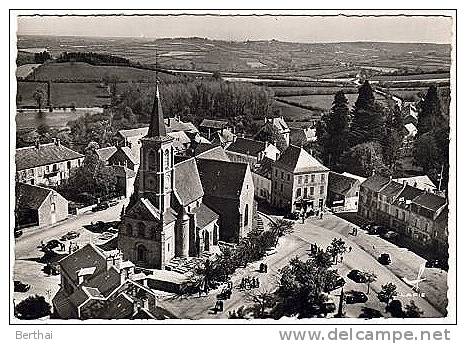 CPM 89 QUARRE LES TOMBES - L Eglise Et La Place - Quarre Les Tombes